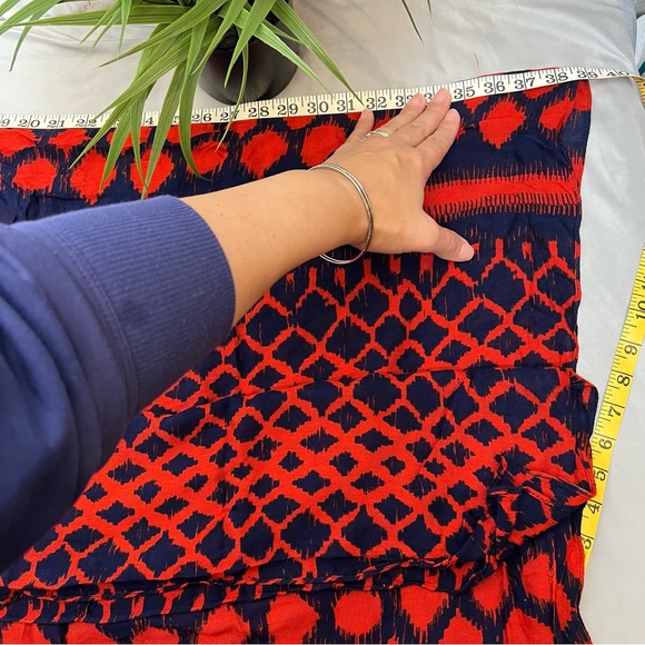 Stella & Dot Large Scarf/Wrap in Red & Blue - Picture 5 of 5